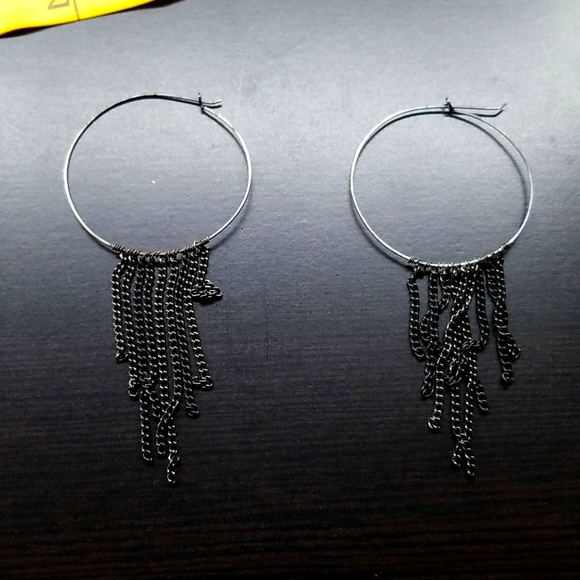 SARAH BRIGGS EARRINGS - Picture 1 of 2